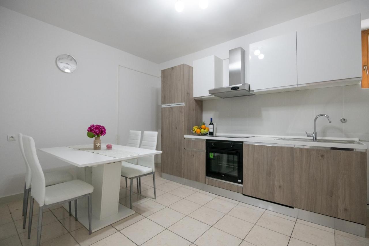 Apartman Ruža Podgora Bagian luar foto